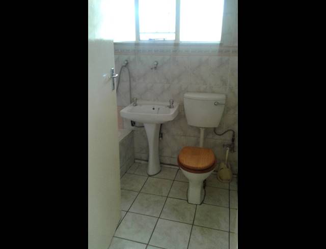 2 bed property to rent in TURFFONTEIN